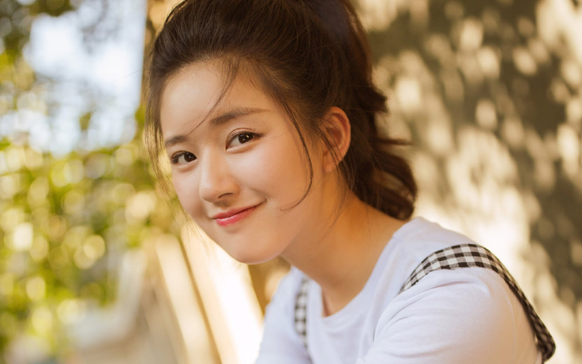 爱游戏在线-银石黄昏战，红牛风暴席卷赛道，汉密尔顿惊世超越铸就唯一经典