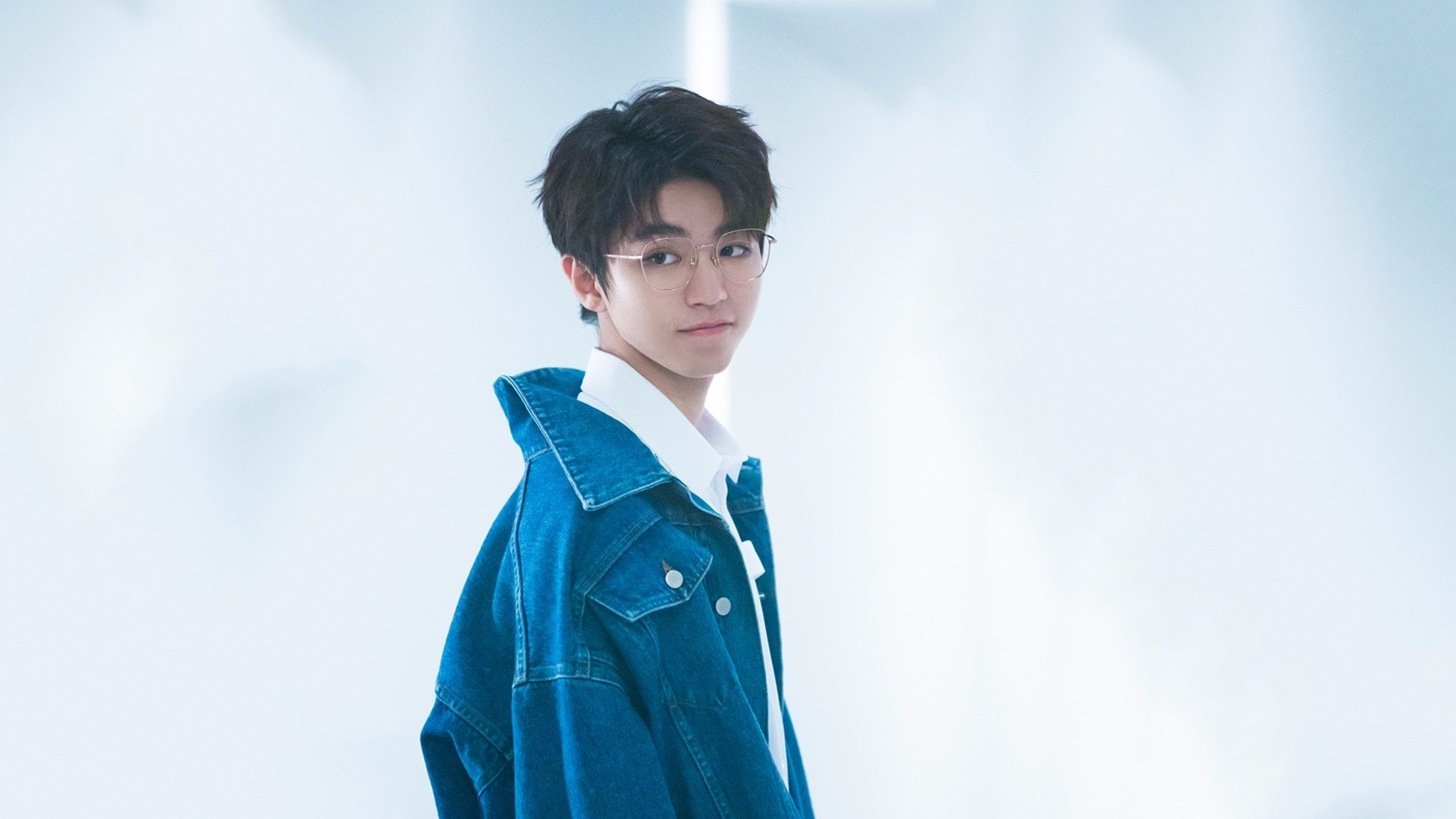 红魔铁闸，比利时防线大师如何在曼市德比锁死蓝月传奇